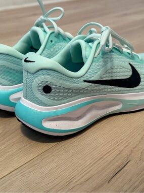 Nike Women’s Journey Running Shoes